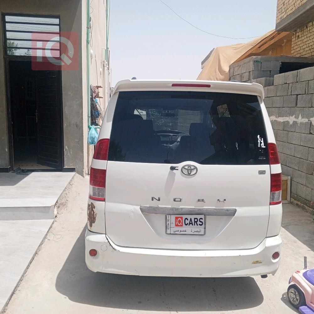 تويوتا نوح